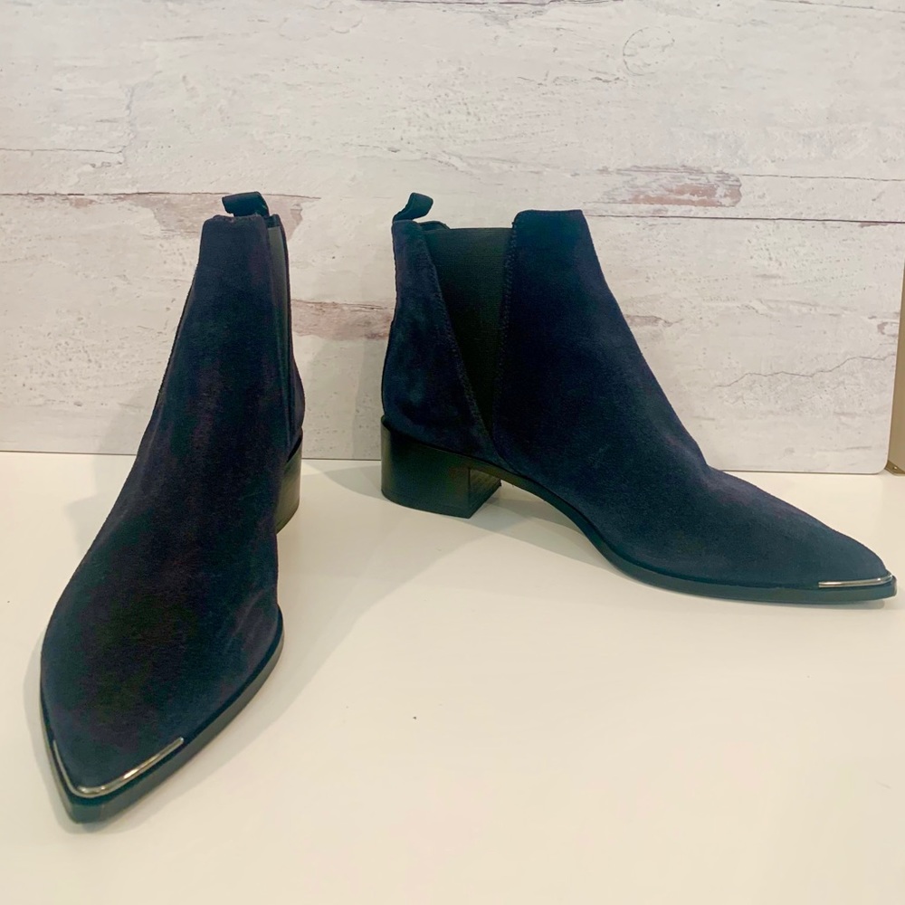 Acne studios Jensen suede booties